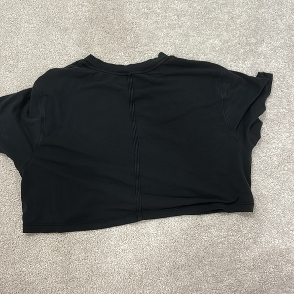 Lululemon cropped t - Picture 2 of 3